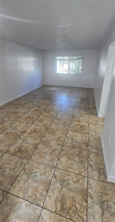 В аренду: $1,600 (1 спален, 1 ванн, 434568 Квадратных фут)