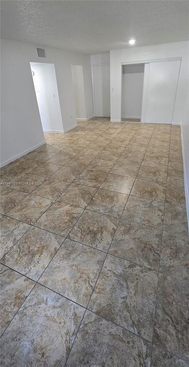 В аренду: $1,600 (1 спален, 1 ванн, 434568 Квадратных фут)