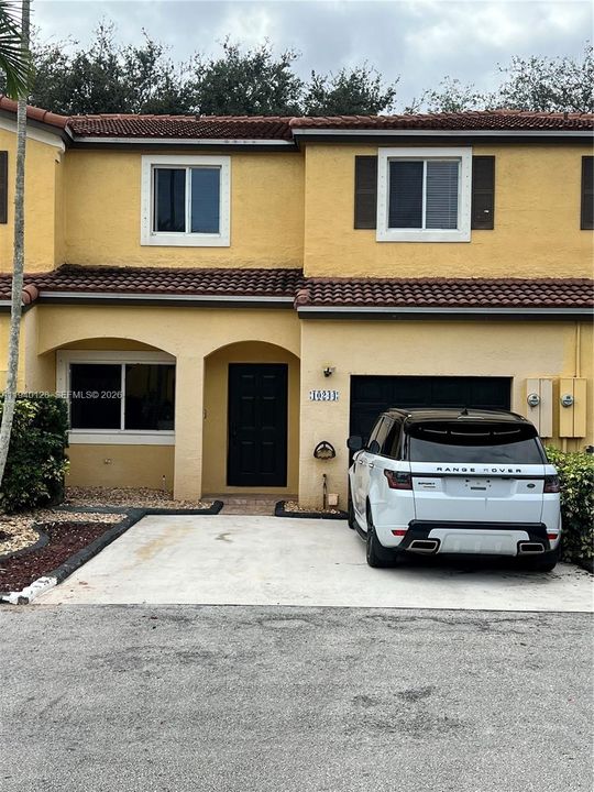 出租: $3,000 (3 贝兹, 2 浴室, 1462 平方英尺)