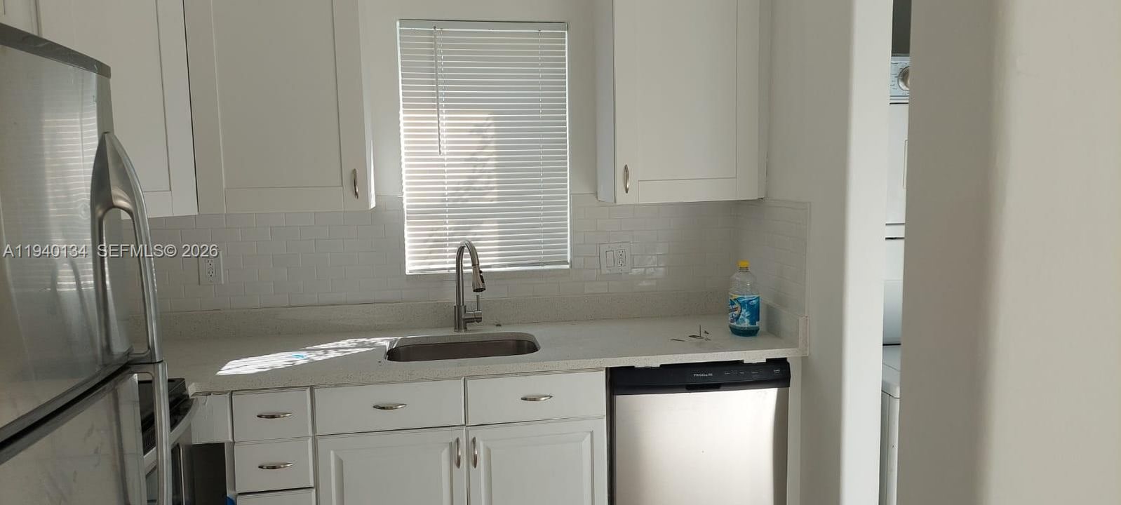 出租: $1,950 (2 贝兹, 2 浴室, 912 平方英尺)