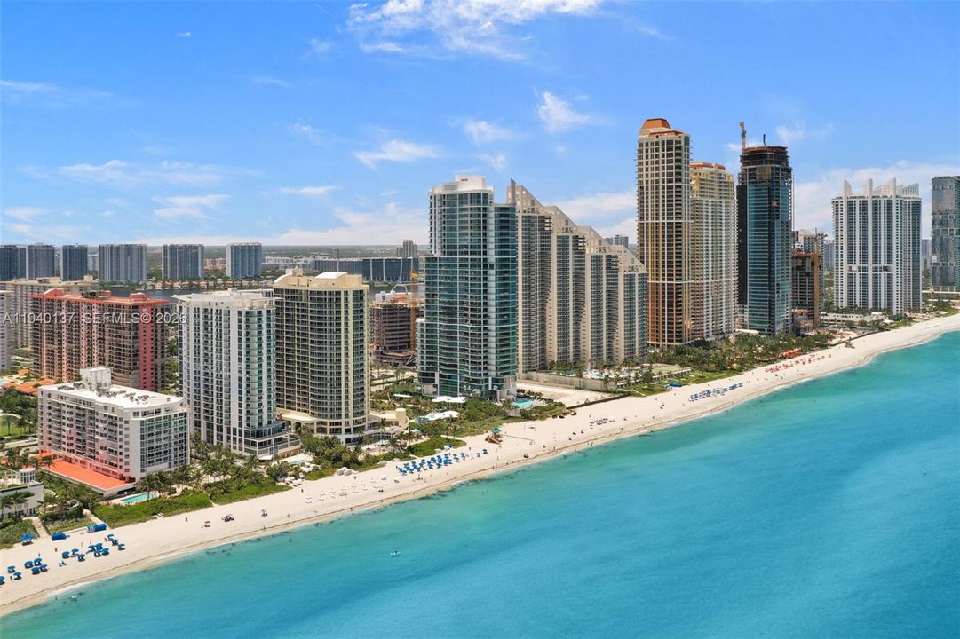 For Sale: $3,388,000 (2 beds, 3 baths, 2102 Square Feet)