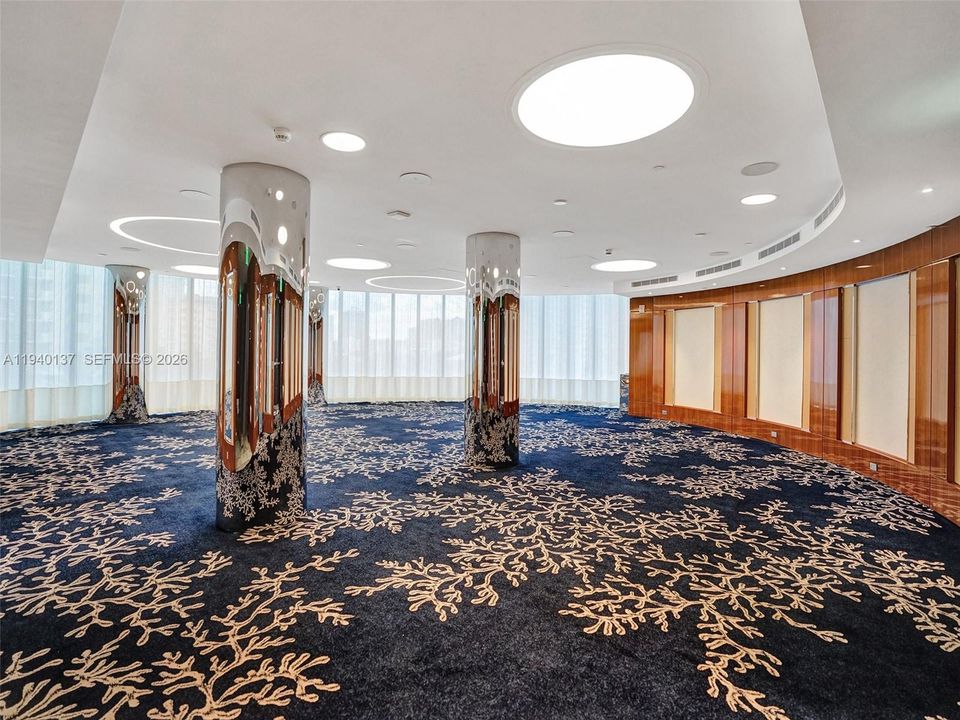 For Sale: $3,388,000 (2 beds, 3 baths, 2102 Square Feet)