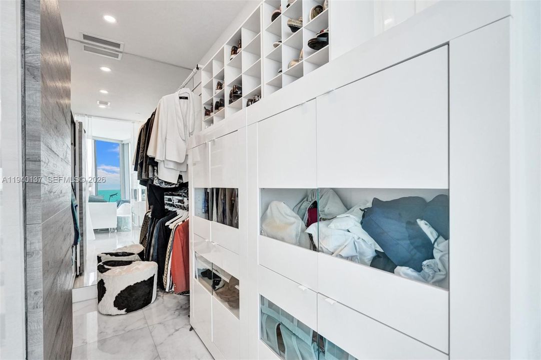 For Sale: $3,388,000 (2 beds, 3 baths, 2102 Square Feet)