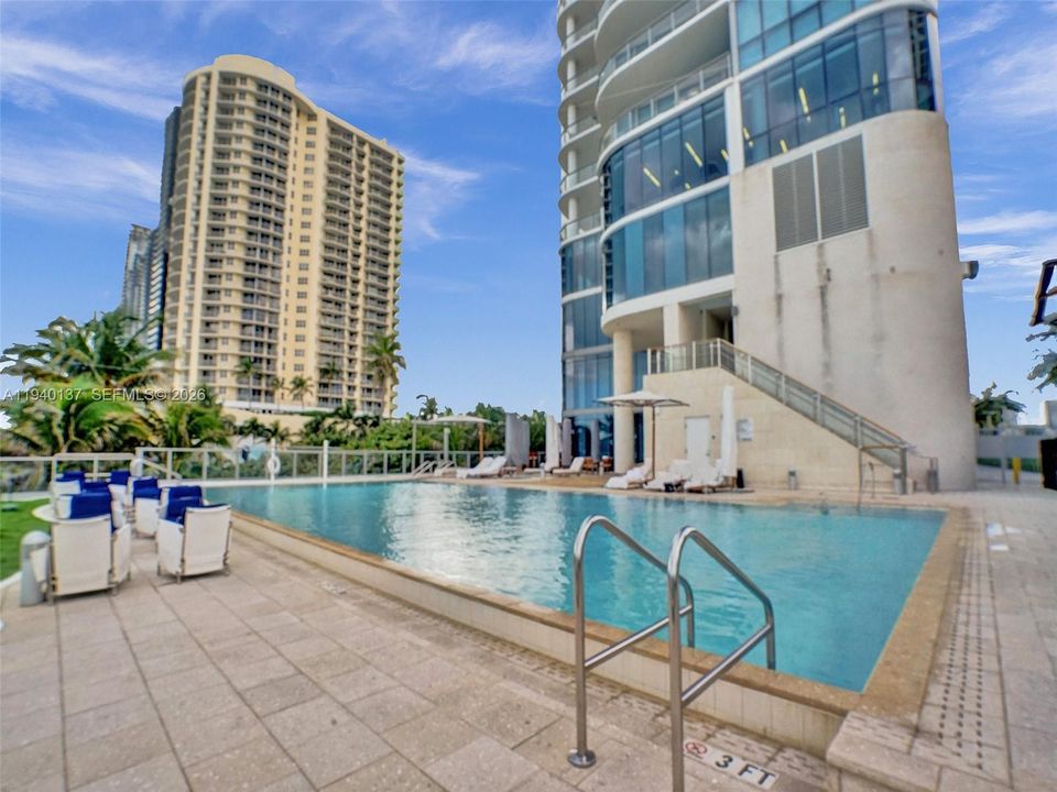 For Sale: $3,388,000 (2 beds, 3 baths, 2102 Square Feet)