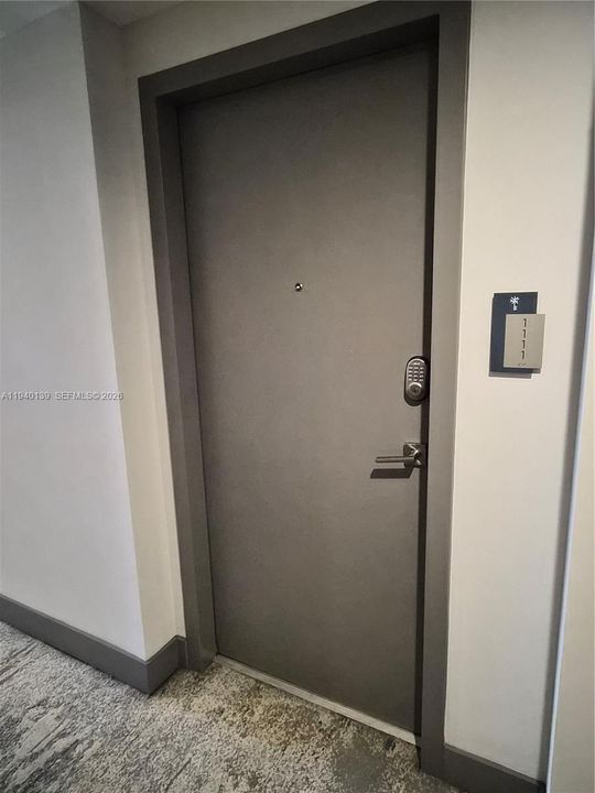 В аренду: $2,700 (1 спален, 1 ванн, 661 Квадратных фут)