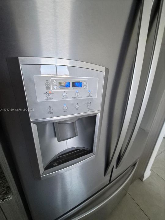 В аренду: $2,700 (1 спален, 1 ванн, 661 Квадратных фут)