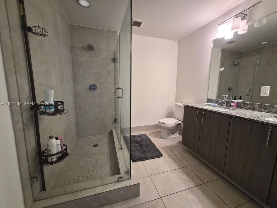 В аренду: $2,700 (1 спален, 1 ванн, 661 Квадратных фут)