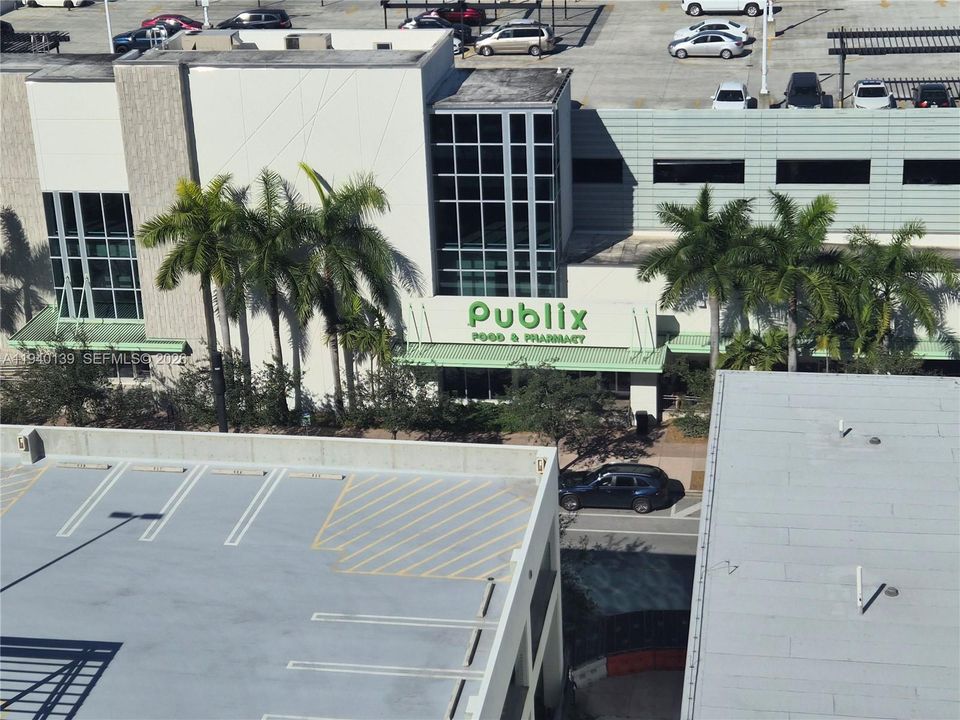 В аренду: $2,700 (1 спален, 1 ванн, 661 Квадратных фут)