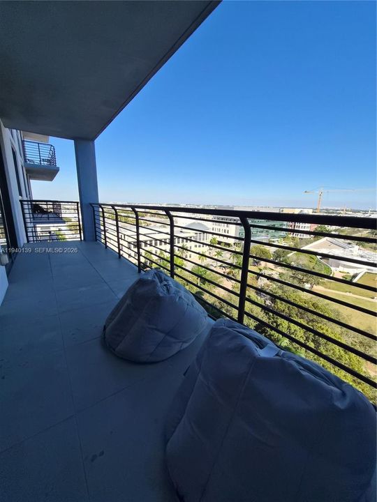 В аренду: $2,700 (1 спален, 1 ванн, 661 Квадратных фут)