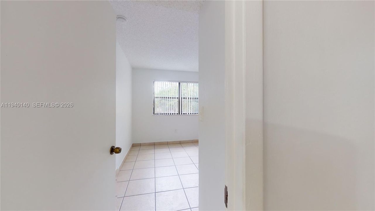 For Rent: $2,150 (2 beds, 2 baths, 896 Square Feet)
