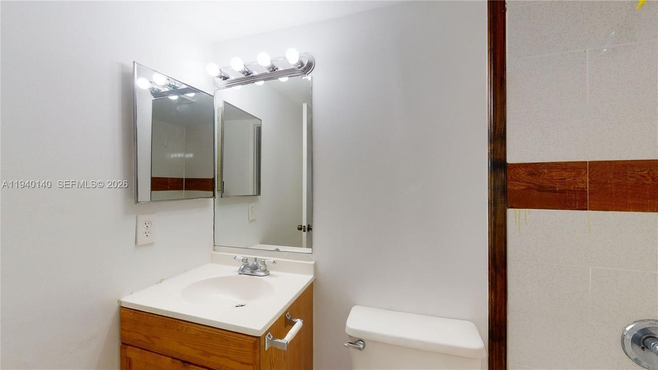 For Rent: $2,150 (2 beds, 2 baths, 896 Square Feet)