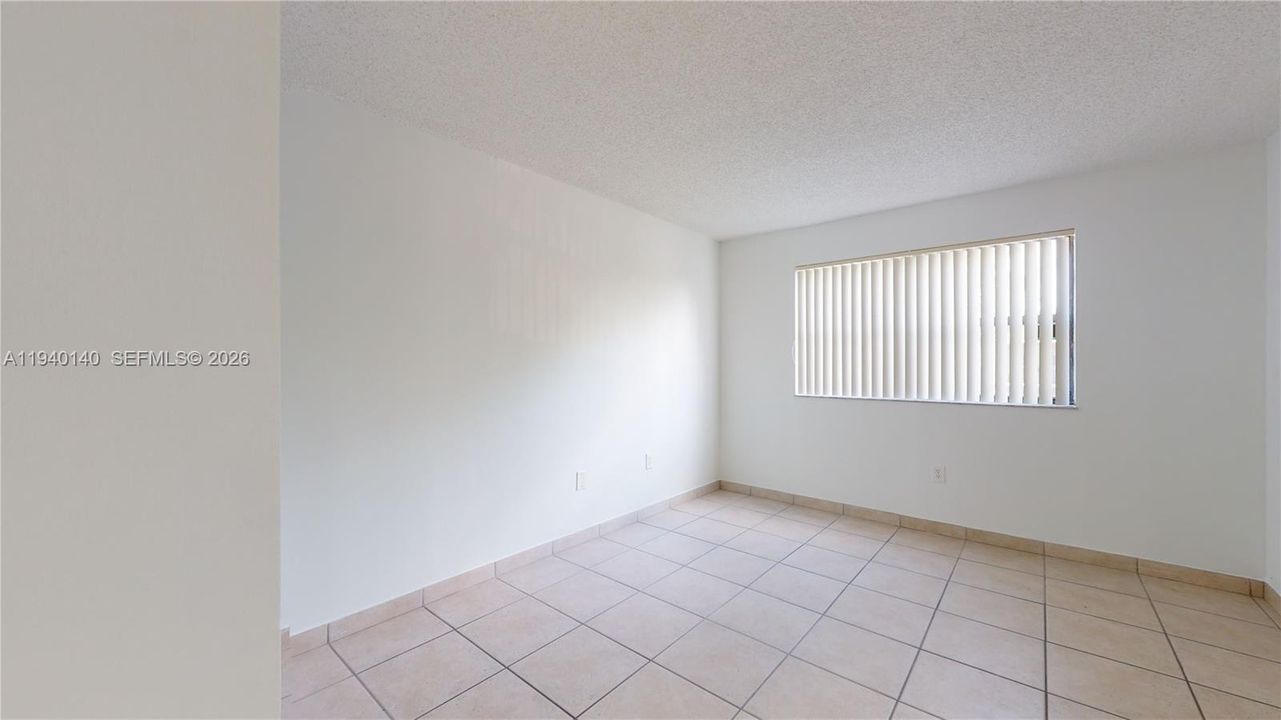 For Rent: $2,150 (2 beds, 2 baths, 896 Square Feet)