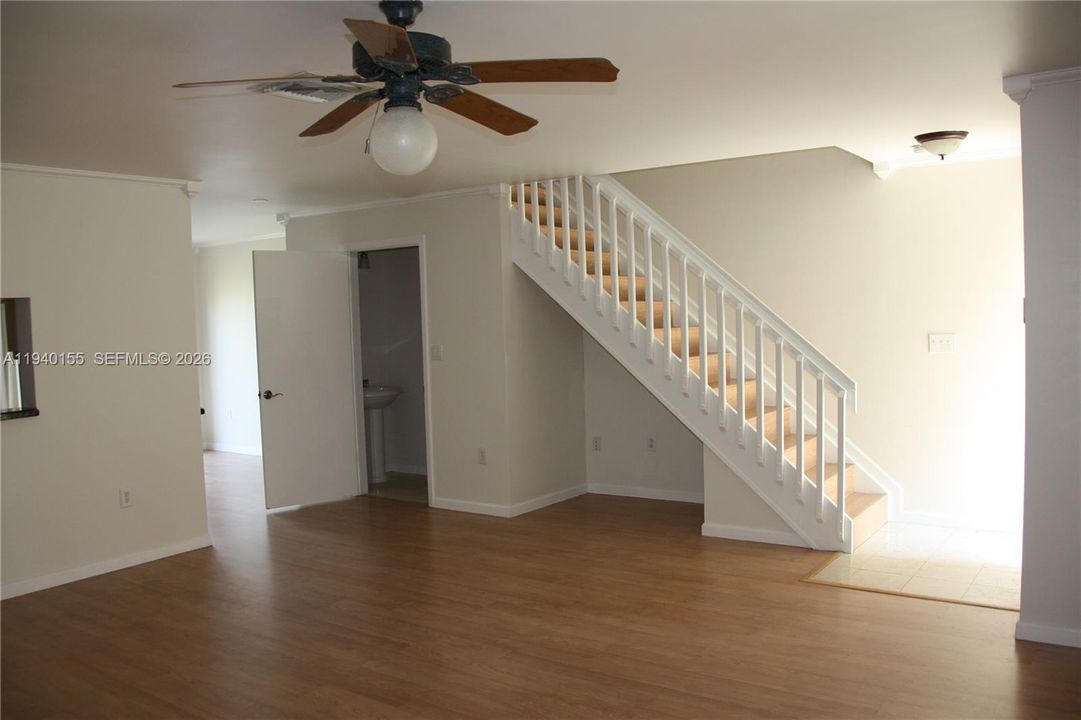 В аренду: $2,600 (3 спален, 2 ванн, 1635 Квадратных фут)