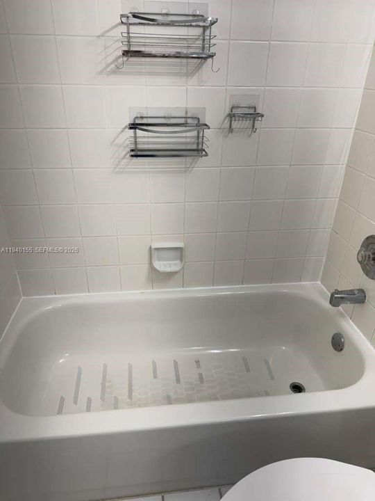 В аренду: $2,600 (3 спален, 2 ванн, 1635 Квадратных фут)