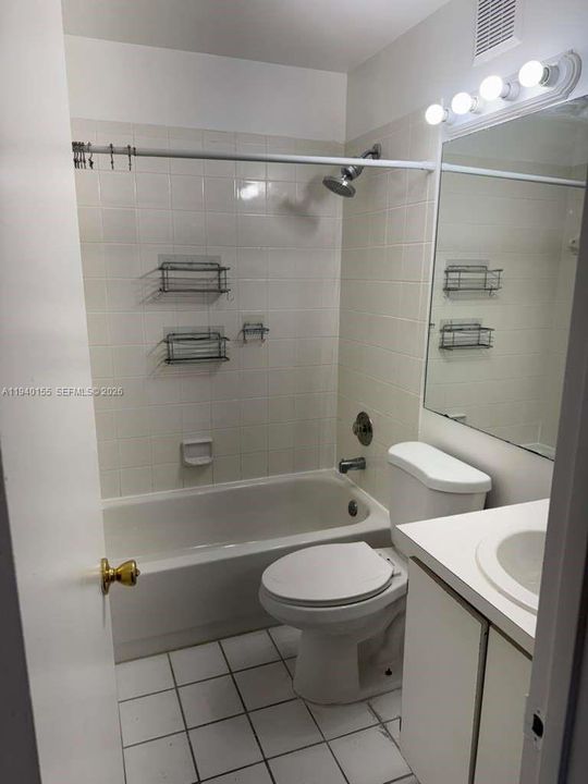 В аренду: $2,600 (3 спален, 2 ванн, 1635 Квадратных фут)