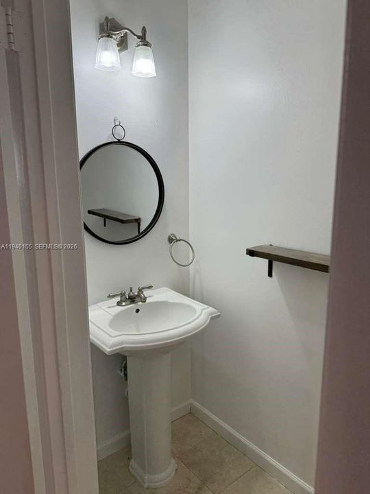 В аренду: $2,600 (3 спален, 2 ванн, 1635 Квадратных фут)