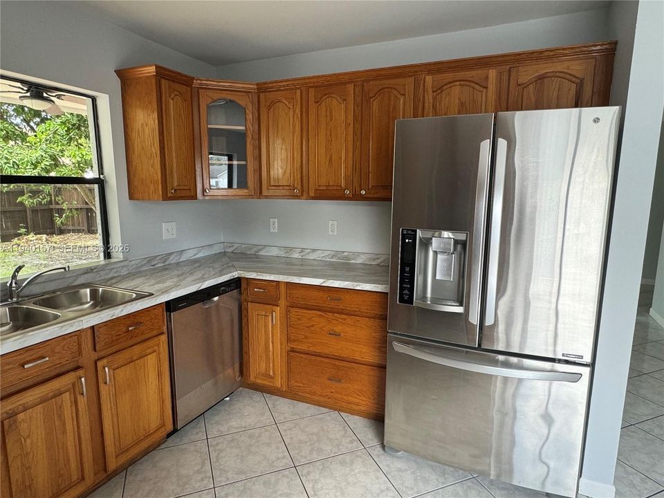 For Rent: $3,500 (4 beds, 3 baths, 1888 Square Feet)