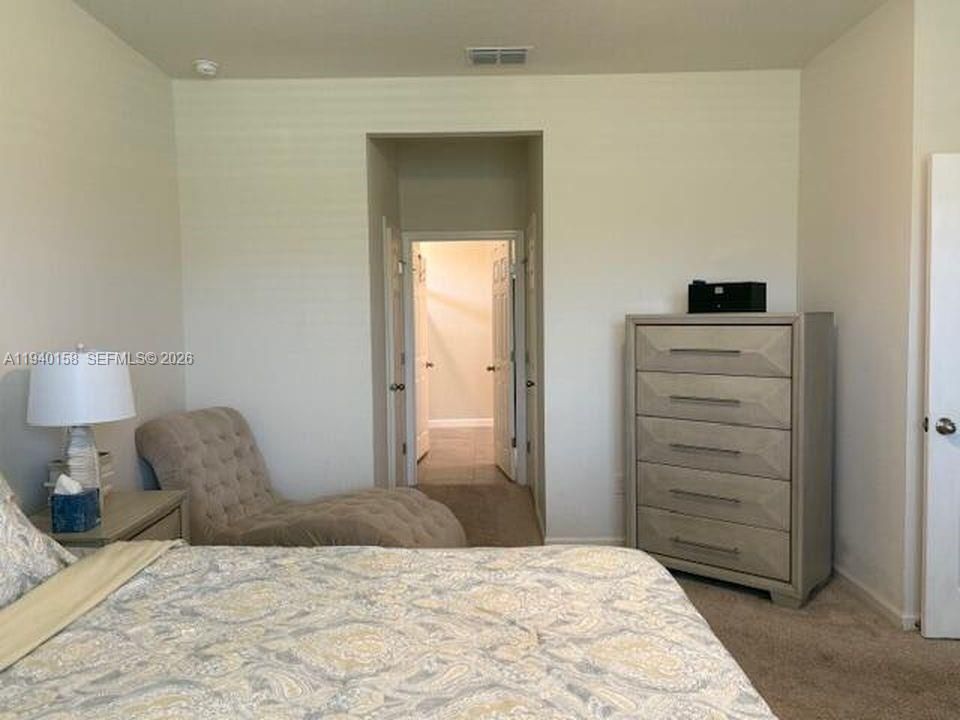 For Rent: $2,000 (4 beds, 2 baths, 1929 Square Feet)