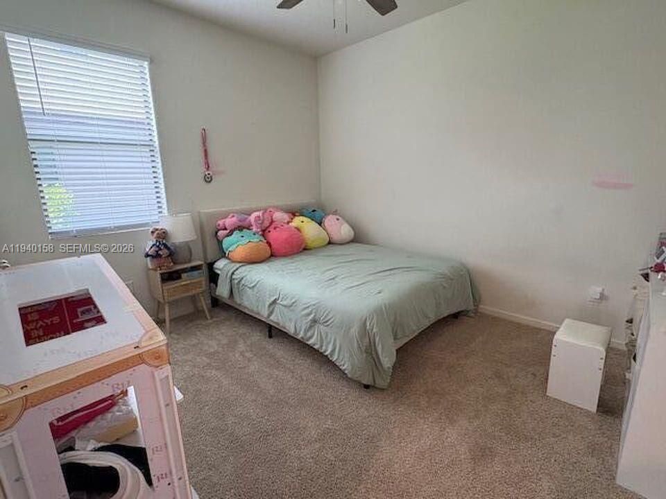For Rent: $2,000 (4 beds, 2 baths, 1929 Square Feet)