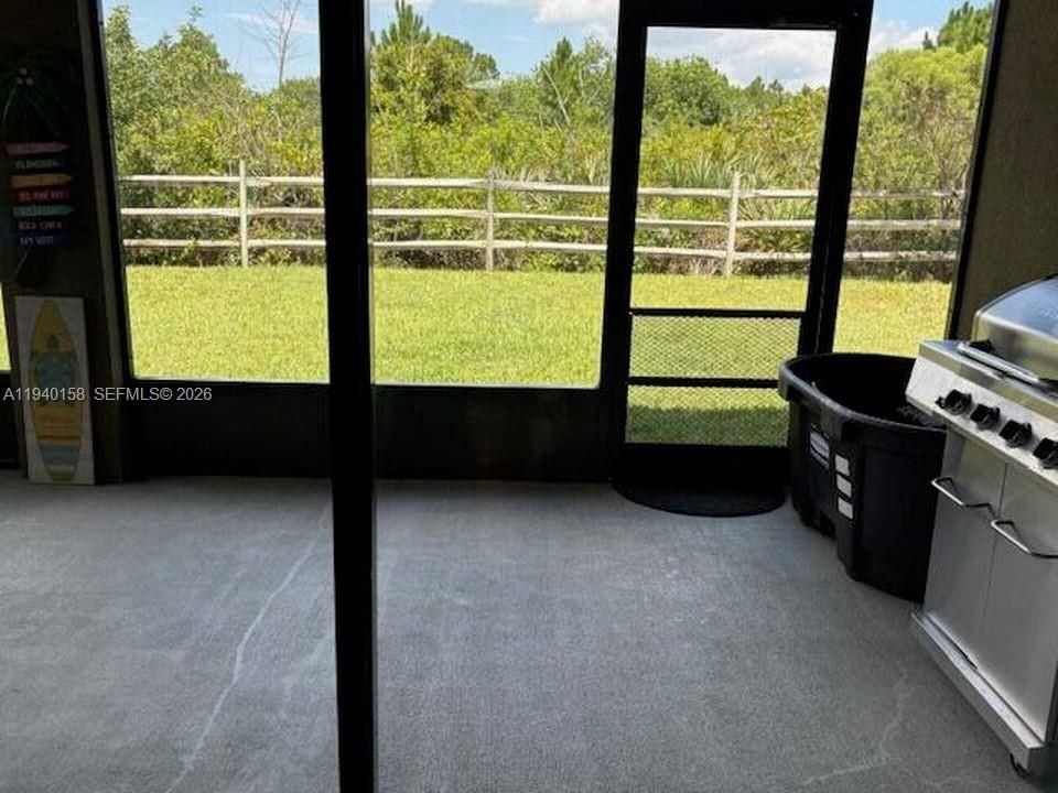 For Rent: $2,000 (4 beds, 2 baths, 1929 Square Feet)