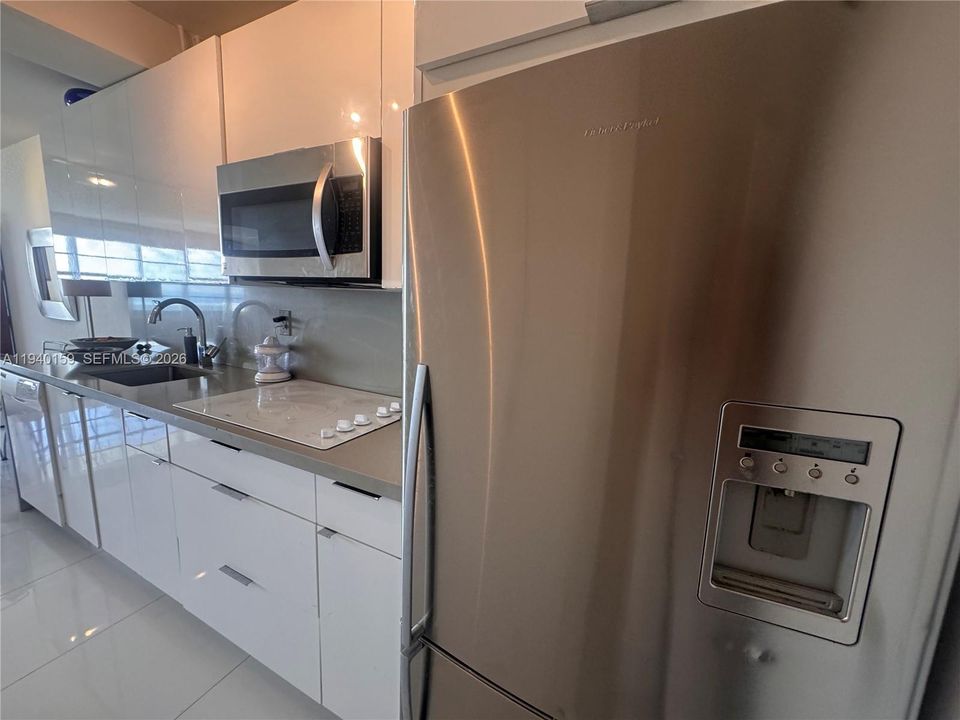 В аренду: $2,900 (0 спален, 1 ванн, 550 Квадратных фут)