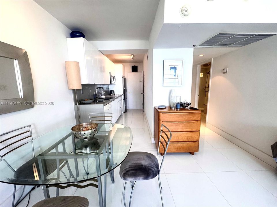 В аренду: $2,900 (0 спален, 1 ванн, 550 Квадратных фут)