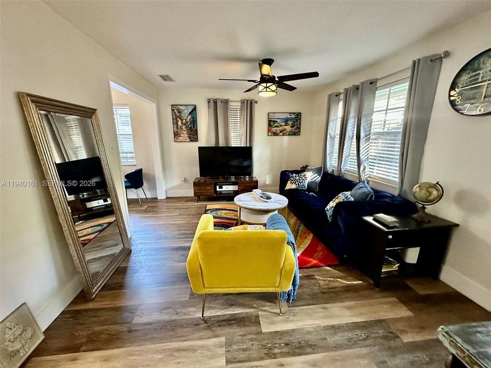 В аренду: $2,600 (2 спален, 1 ванн, 0 Квадратных фут)