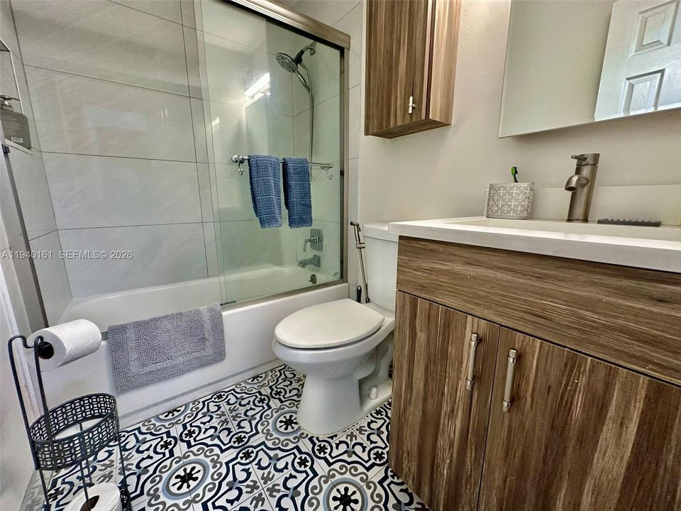 В аренду: $2,600 (2 спален, 1 ванн, 0 Квадратных фут)