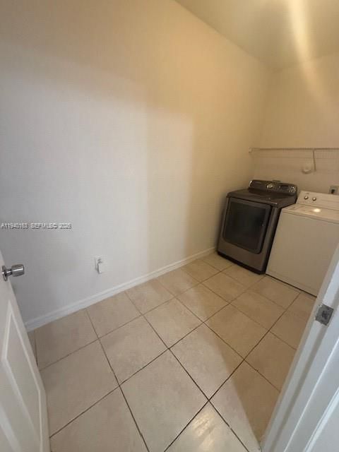 For Rent: $2,475 (3 beds, 2 baths, 1480 Square Feet)