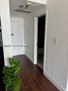 For Rent: $1,800 (0 beds, 1 baths, 450 Square Feet)