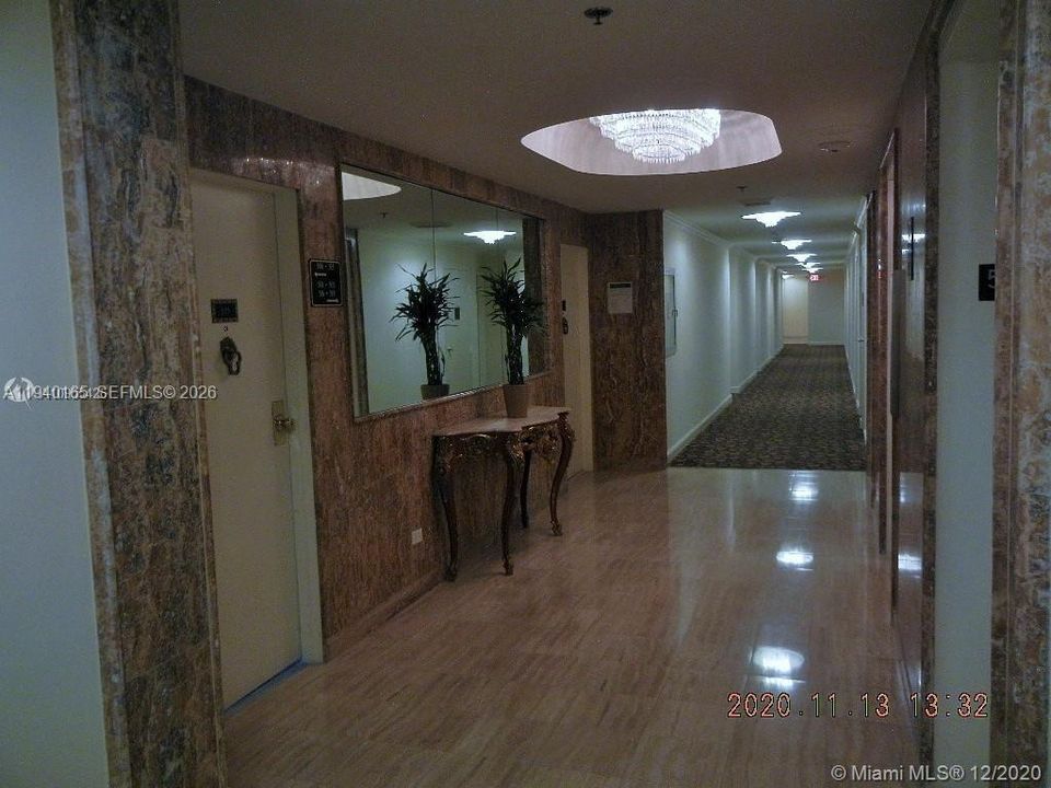 For Rent: $1,800 (0 beds, 1 baths, 450 Square Feet)