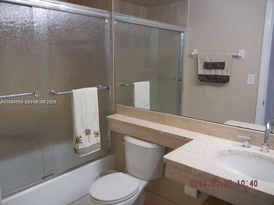 For Rent: $1,800 (0 beds, 1 baths, 450 Square Feet)