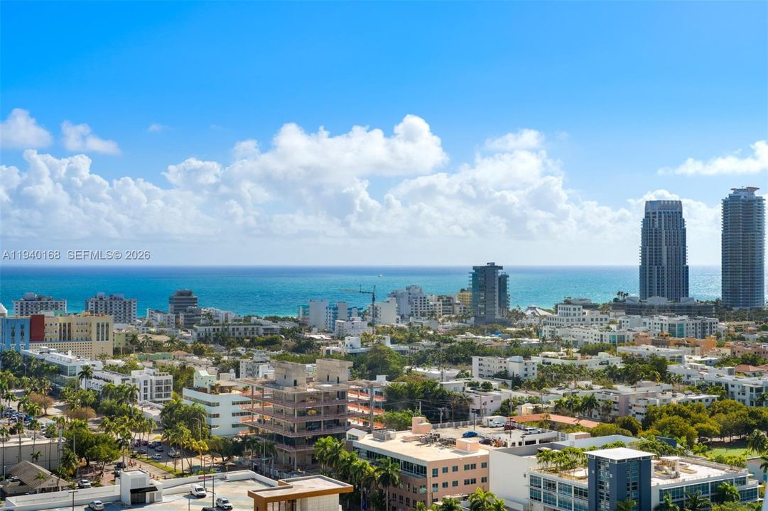 На продажу: $2,650,000 (2 спален, 2 ванн, 1451 Квадратных фут)