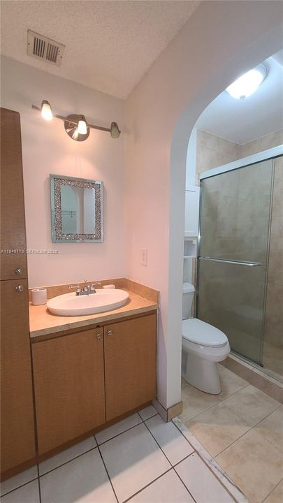 En Venta: $460,000 (3 camas, 2 baños, 1144 Pies cuadrados)