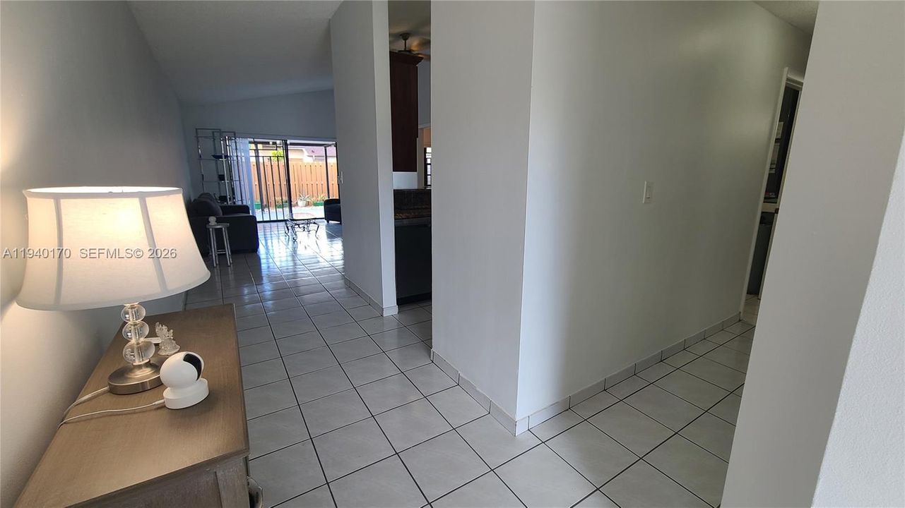 En Venta: $460,000 (3 camas, 2 baños, 1144 Pies cuadrados)