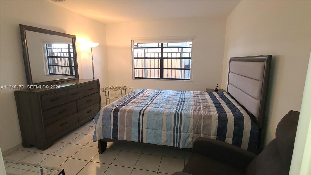 En Venta: $460,000 (3 camas, 2 baños, 1144 Pies cuadrados)