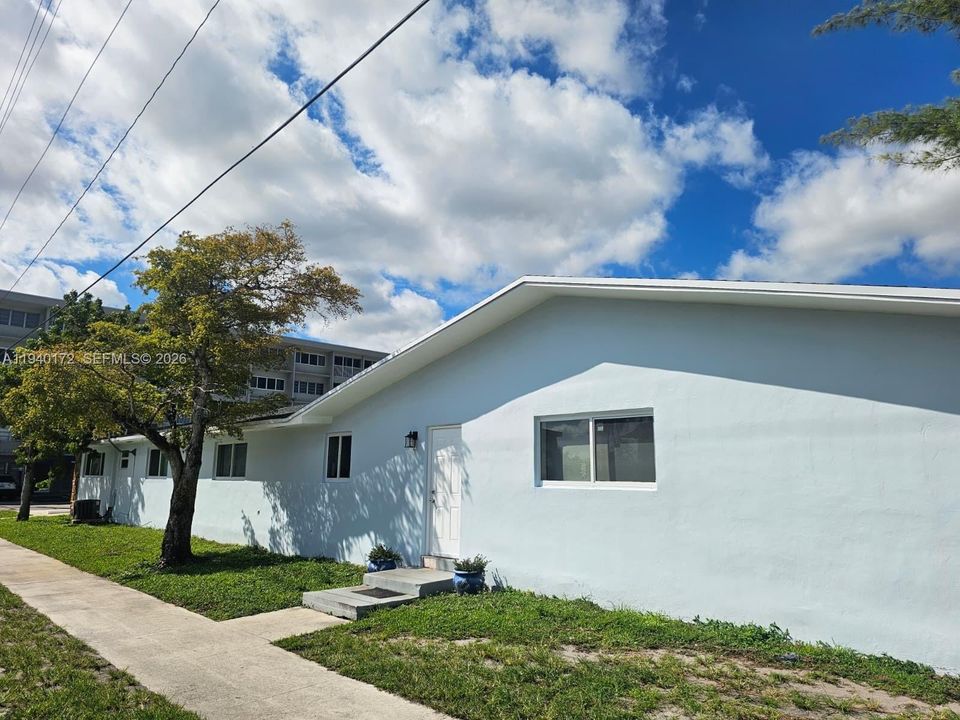 For Rent: $2,500 (3 beds, 1 baths, 2908 Square Feet)