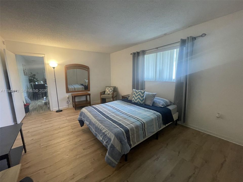 For Rent: $2,500 (3 beds, 1 baths, 2908 Square Feet)