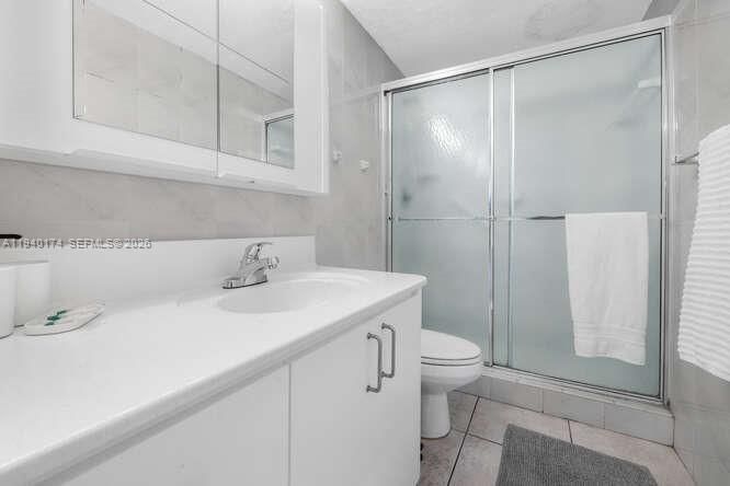 На продажу: $849,000 (2 спален, 2 ванн, 1460 Квадратных фут)