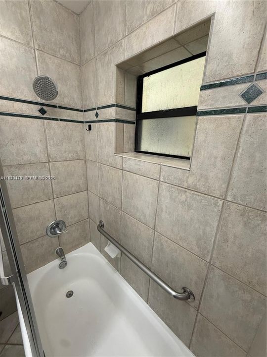 En Venta: $239,900 (2 camas, 1 baños, 868 Pies cuadrados)