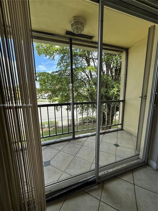 En Venta: $239,900 (2 camas, 1 baños, 868 Pies cuadrados)