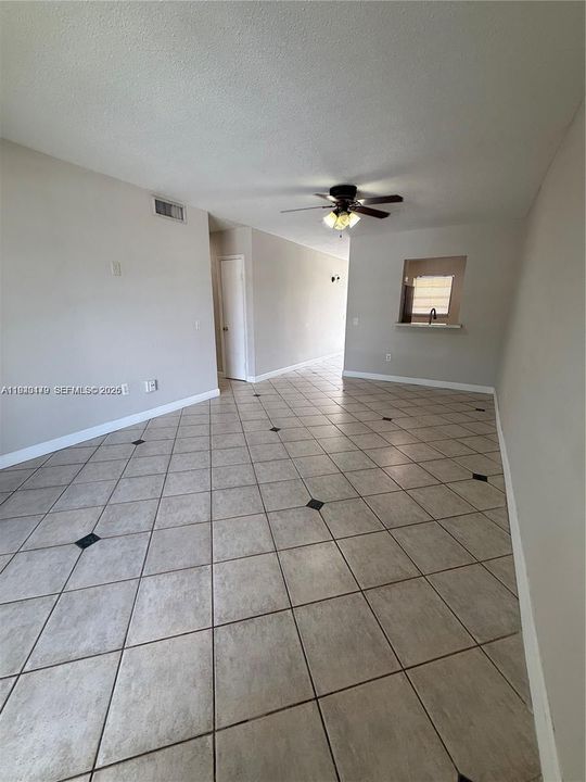 En Venta: $239,900 (2 camas, 1 baños, 868 Pies cuadrados)