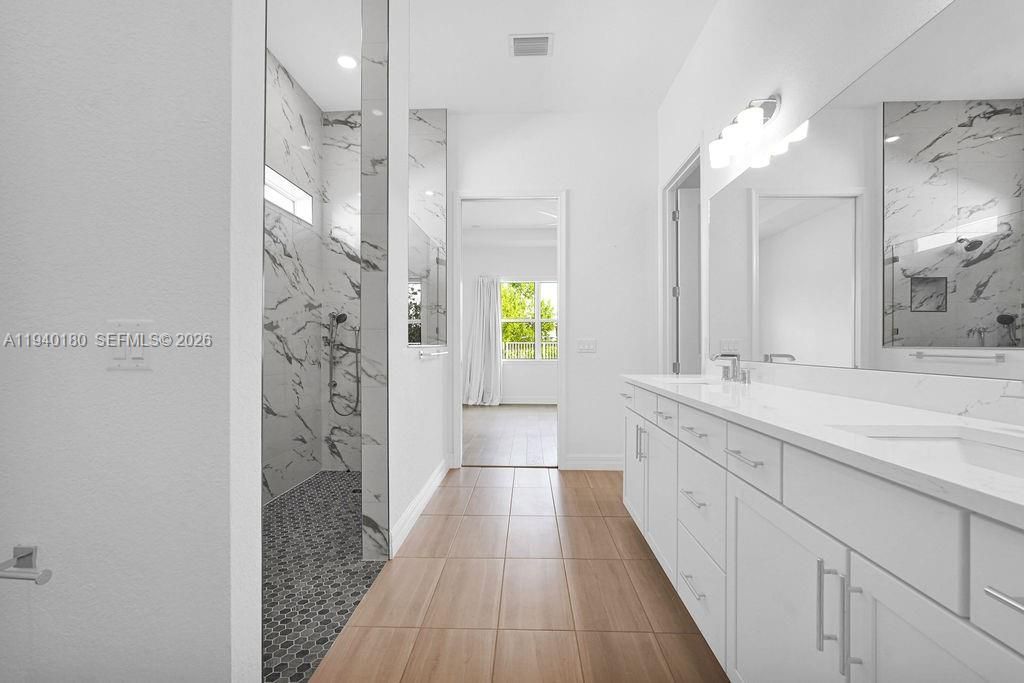 For Sale: $1,250,000 (3 beds, 3 baths, 2511 Square Feet)