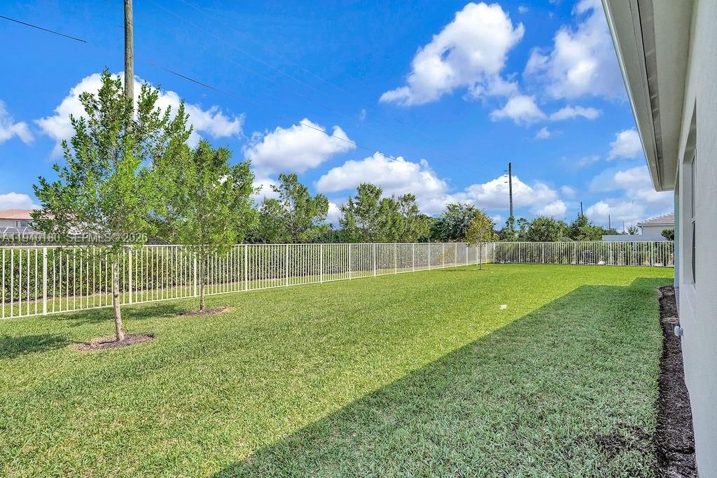 For Sale: $1,250,000 (3 beds, 3 baths, 2511 Square Feet)