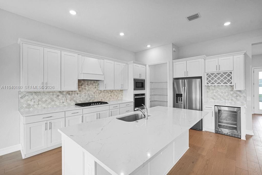 For Sale: $1,250,000 (3 beds, 3 baths, 2511 Square Feet)