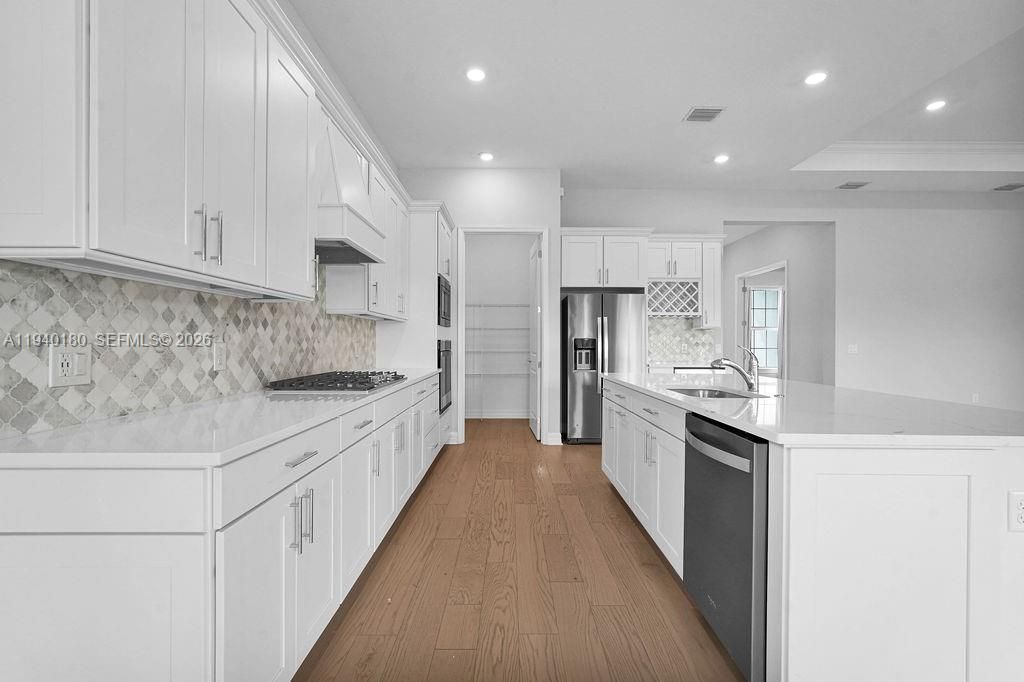 For Sale: $1,250,000 (3 beds, 3 baths, 2511 Square Feet)