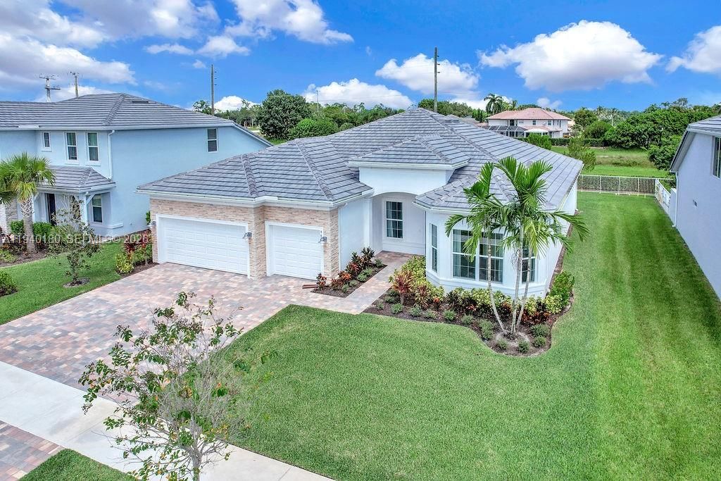 For Sale: $1,250,000 (3 beds, 3 baths, 2511 Square Feet)