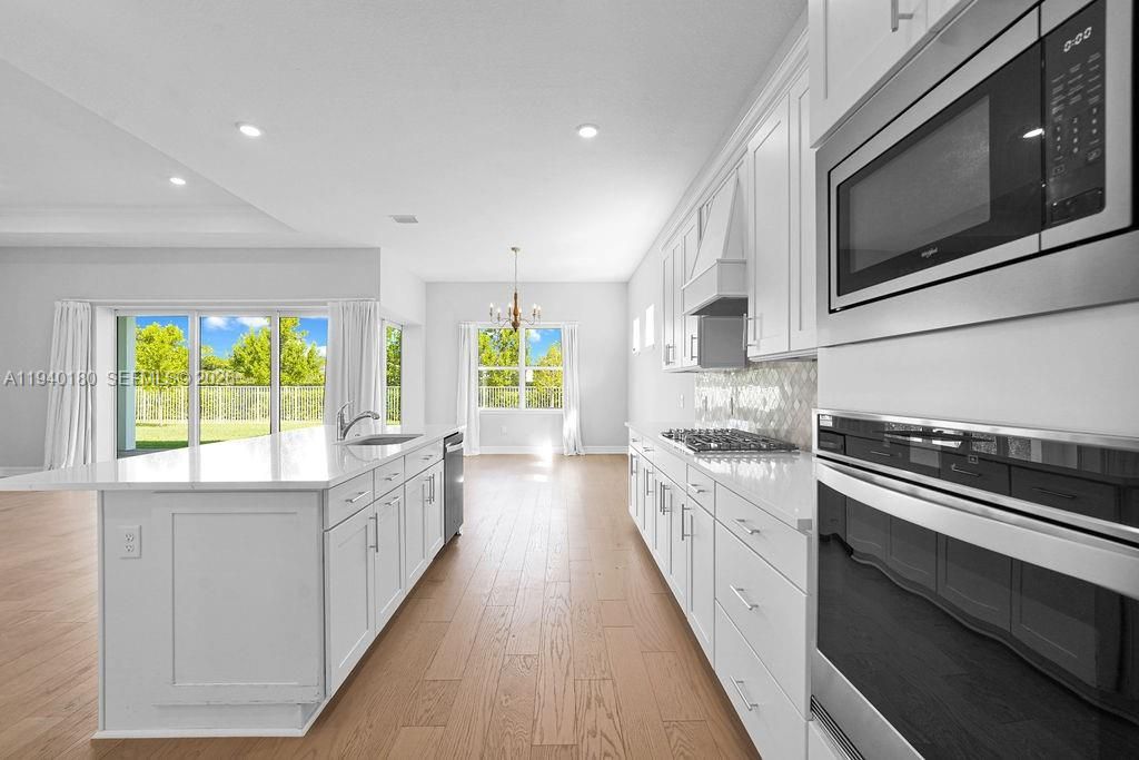 For Sale: $1,250,000 (3 beds, 3 baths, 2511 Square Feet)