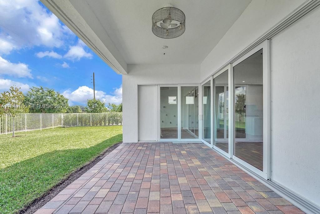 For Sale: $1,250,000 (3 beds, 3 baths, 2511 Square Feet)