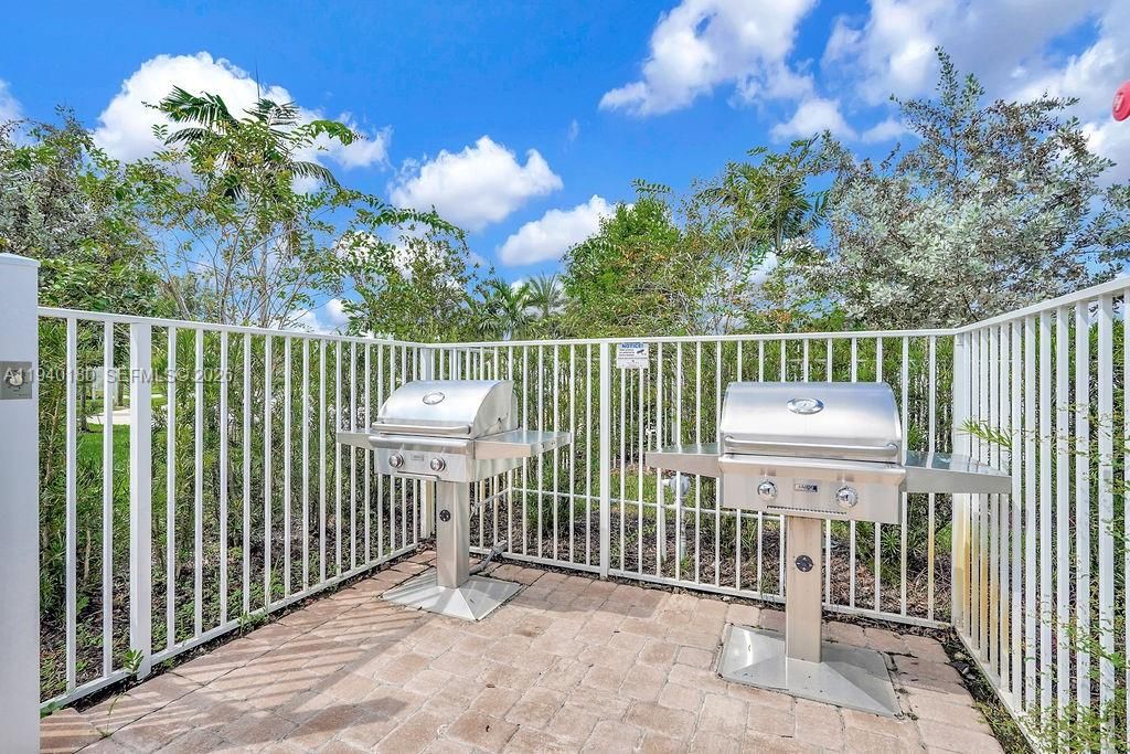 For Sale: $1,250,000 (3 beds, 3 baths, 2511 Square Feet)